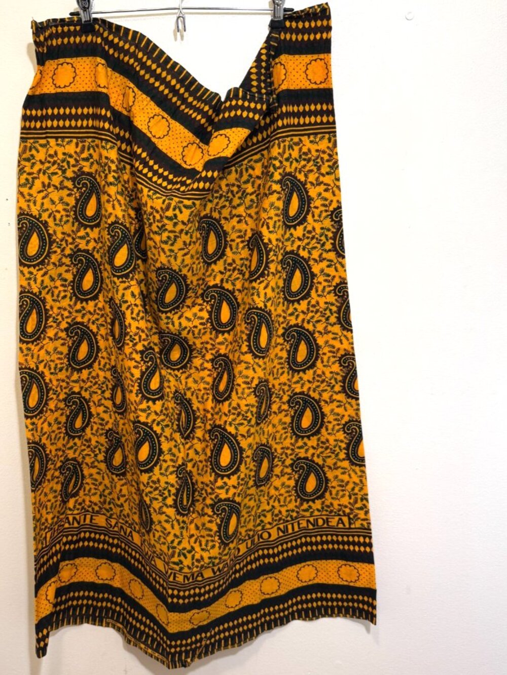 VINTAGE AFRICAN SWAHILI FABRIC DRESS SKIRT YELLOW COTTON MADE IN KENYA 42"x60"